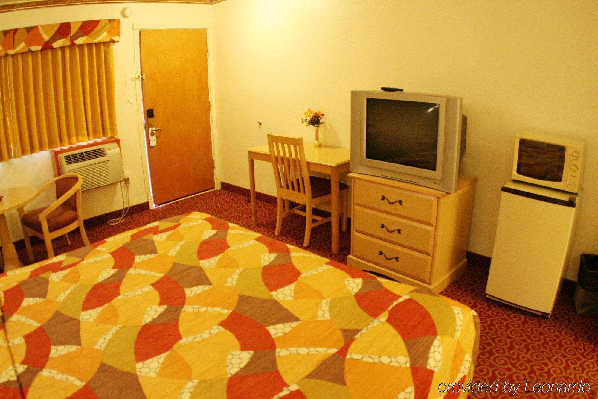 Hotel Xilo Glendale Bagian luar foto