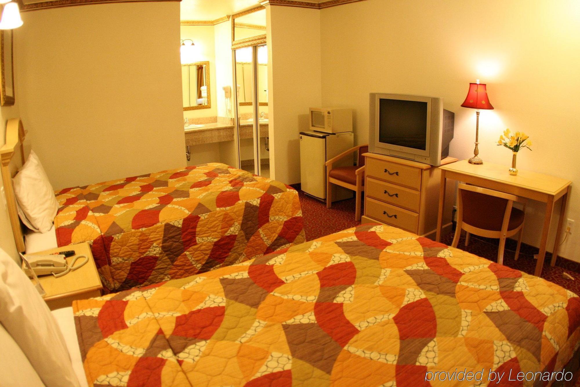 Hotel Xilo Glendale Bagian luar foto
