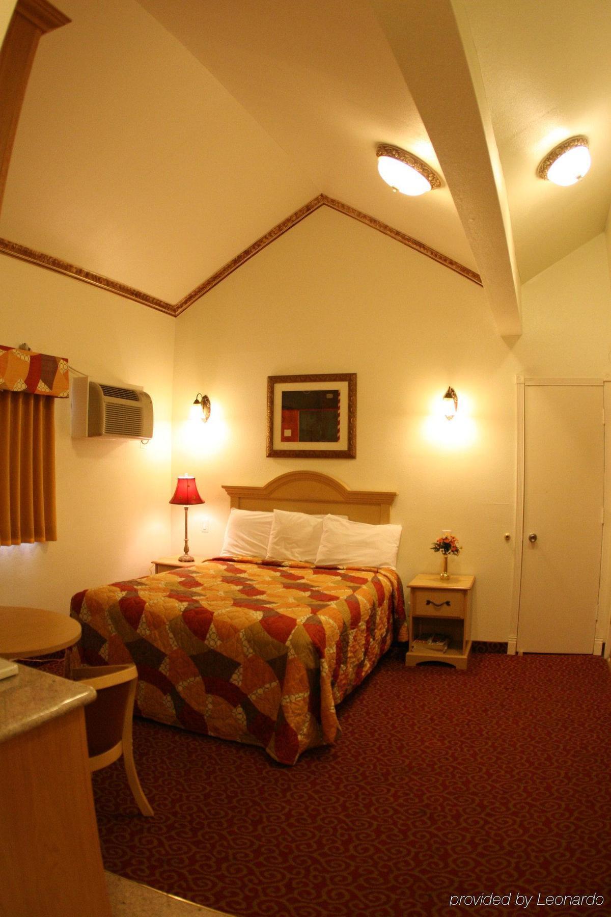Hotel Xilo Glendale Bagian luar foto