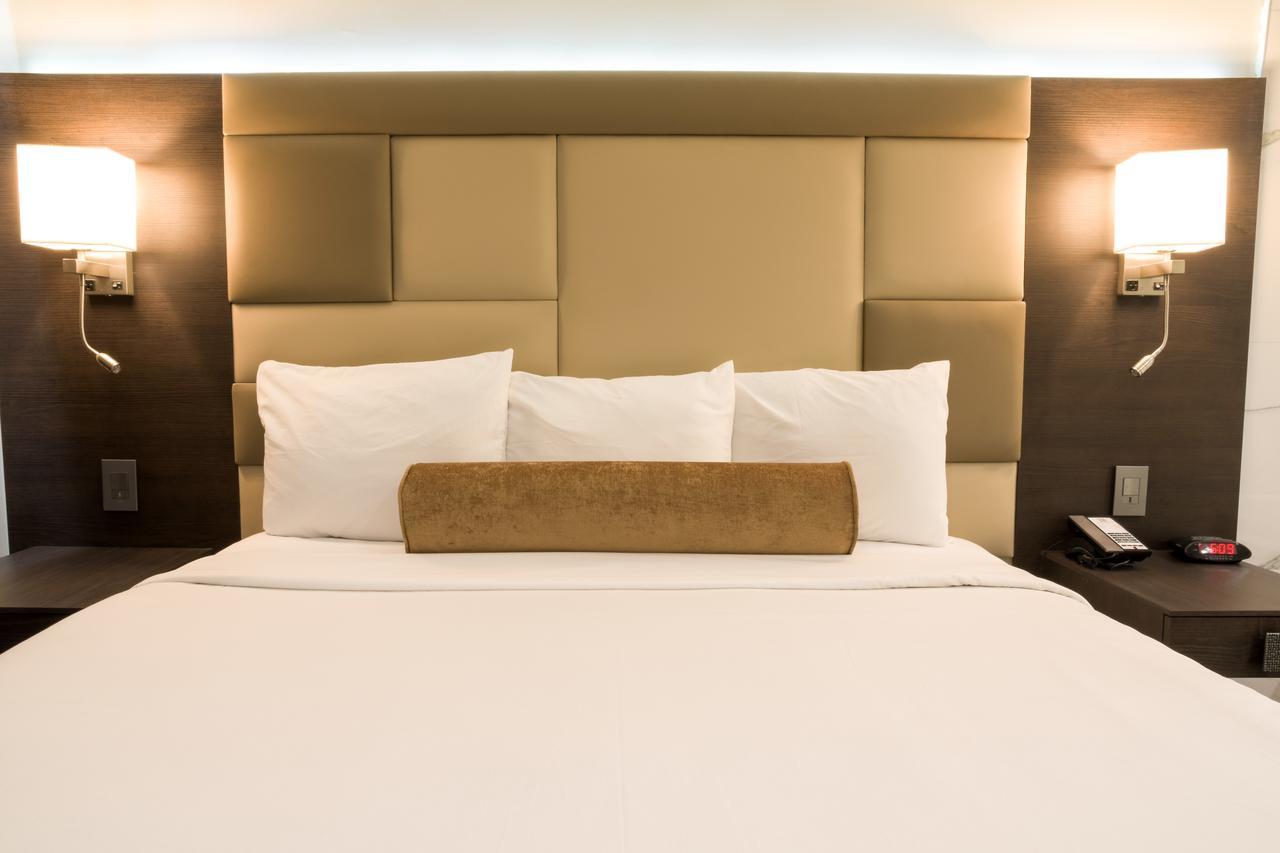 Hotel Xilo Glendale Bagian luar foto