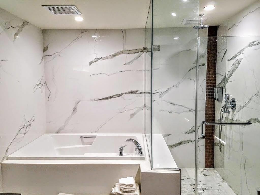 Hotel Xilo Glendale Bagian luar foto